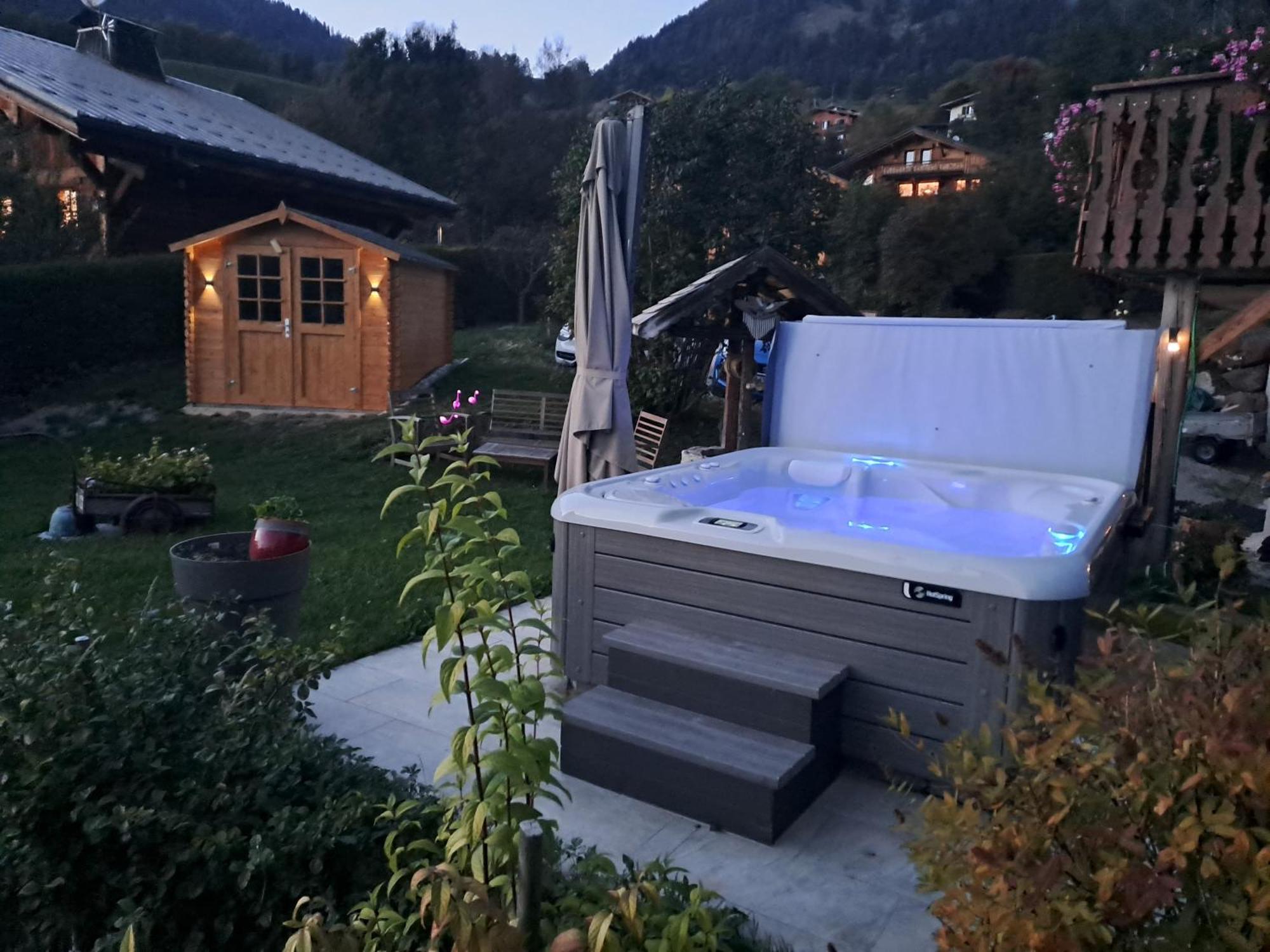 A4 Km De Megeve Tres Joli Studio Avec Jacuzzi ,Vue Sur Les Montagnes Au Calme Пра-сюр-Арлі Екстер'єр фото