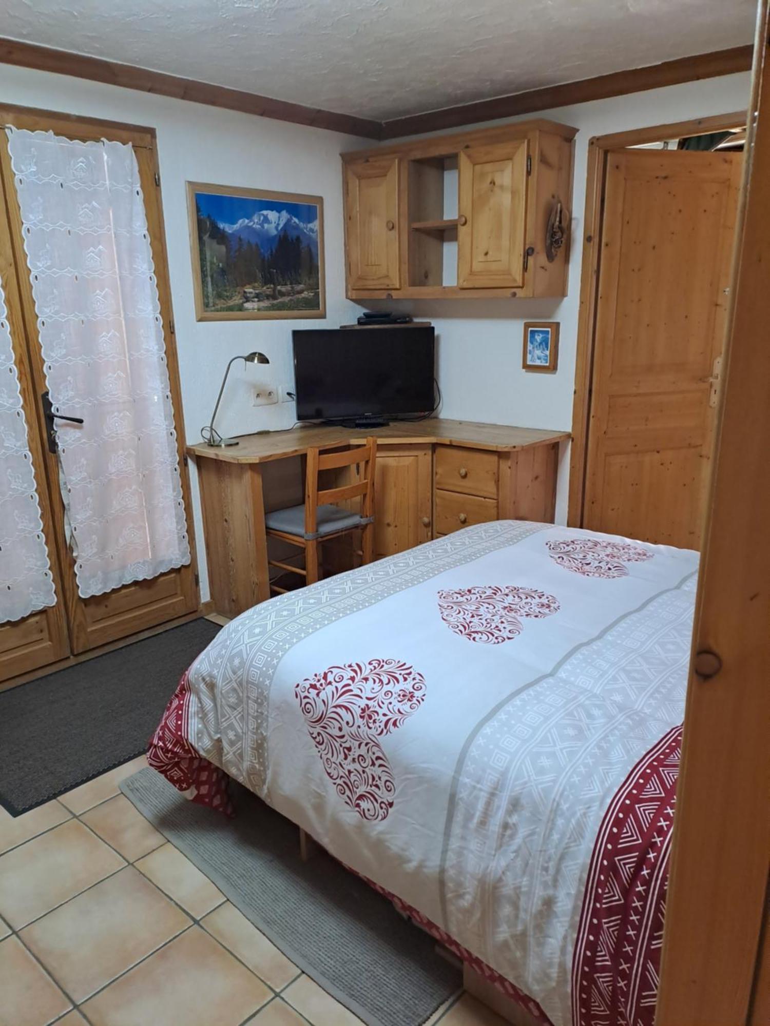 A4 Km De Megeve Tres Joli Studio Avec Jacuzzi ,Vue Sur Les Montagnes Au Calme Пра-сюр-Арлі Екстер'єр фото
